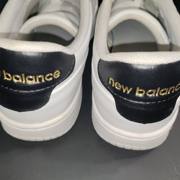 New Balance - Almost Brand New Sneakers - Picture 6 of 8